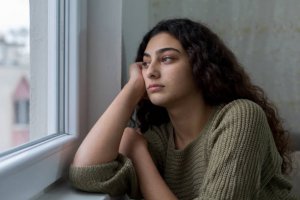 Adolesc�ncia: entre a procura de identidade e o risco invis�vel